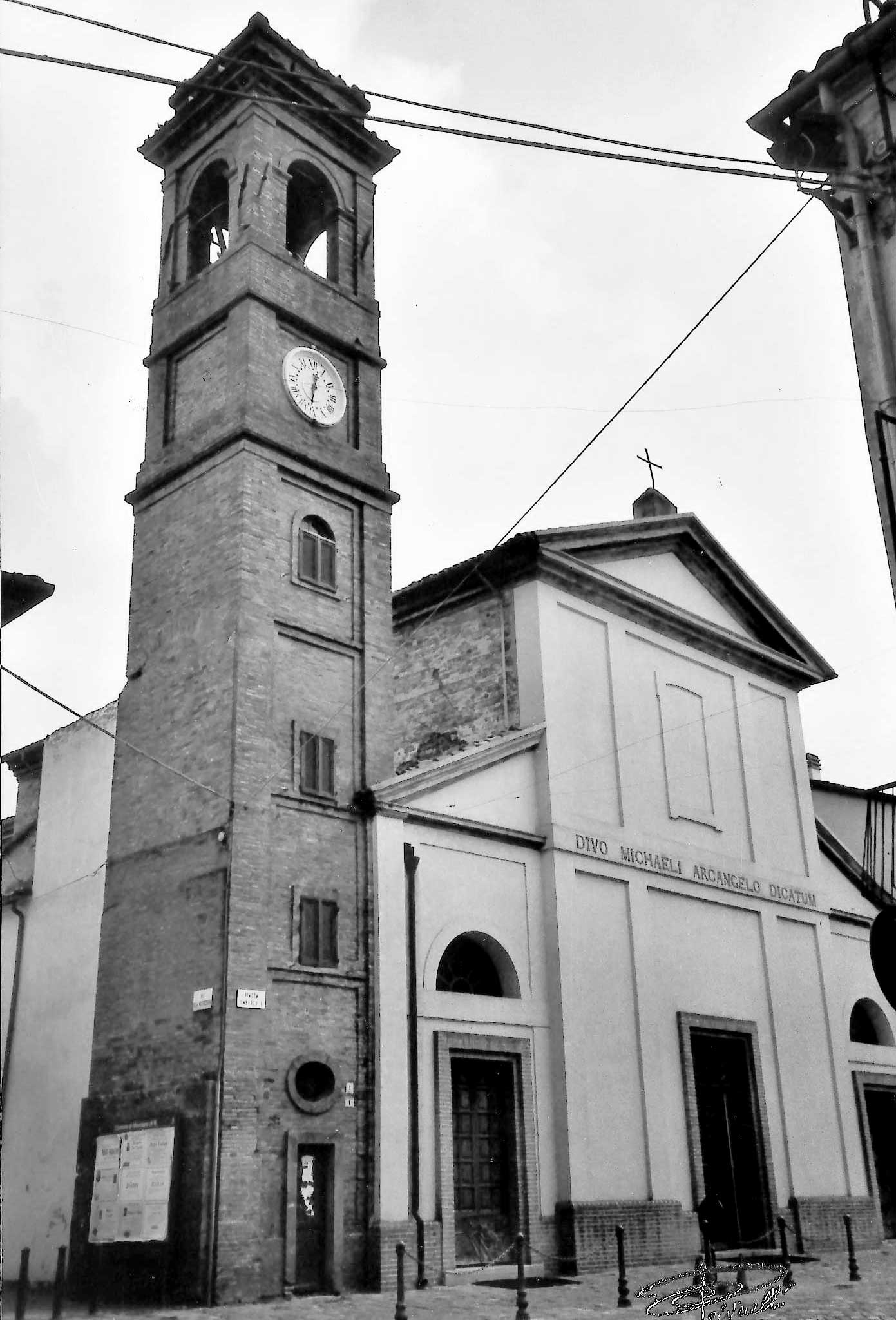Torre Civica BN.jpg
